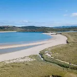 Shoreline Holiday home