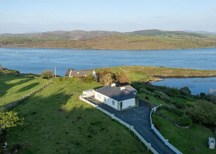 Shoreline Holiday home