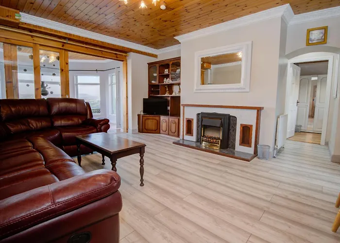 Shoreline Holiday home *